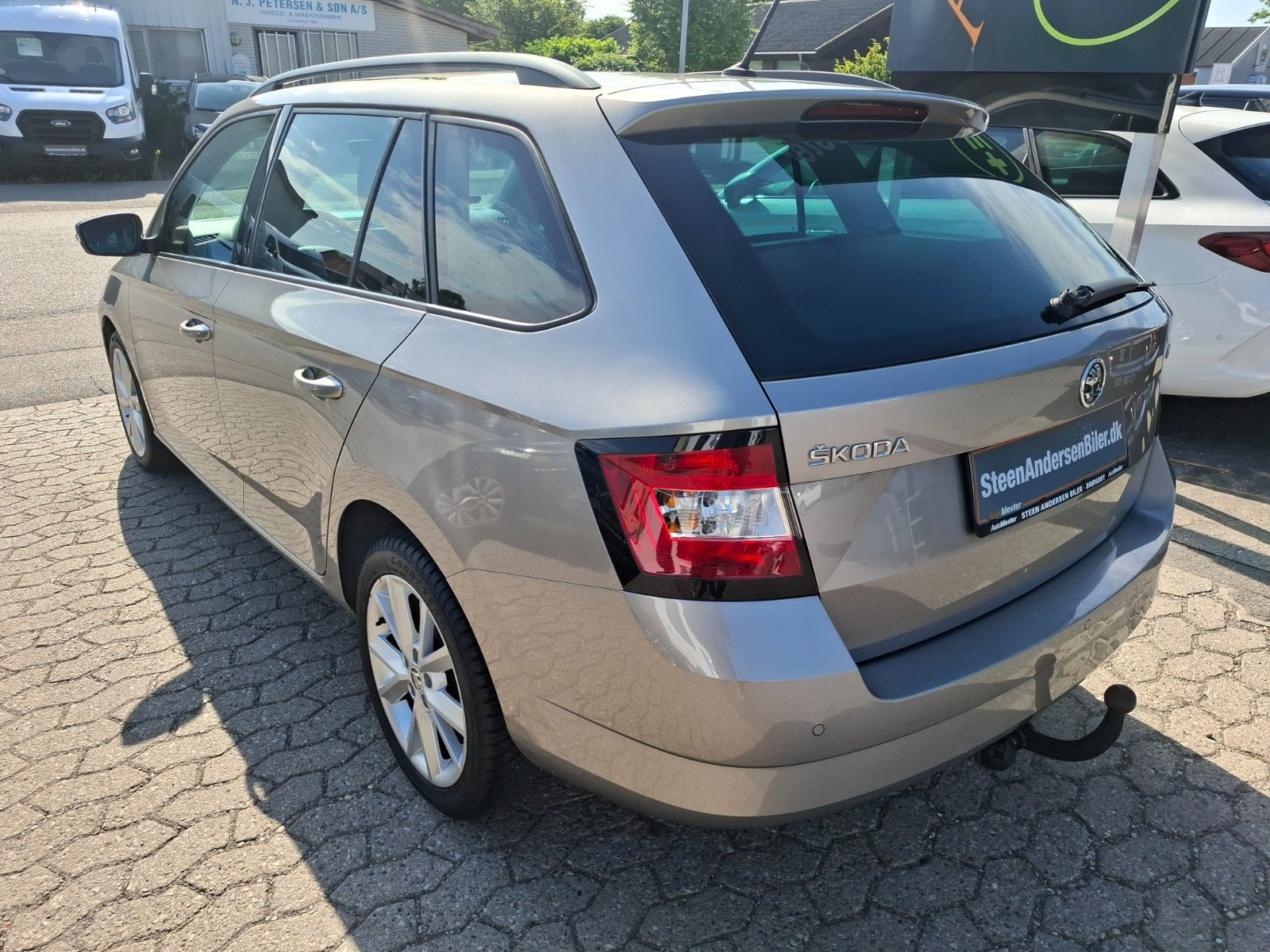 Orange Skoda Fabia fra 2017