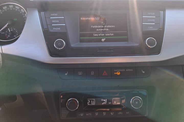 Orange Skoda Fabia fra 2017