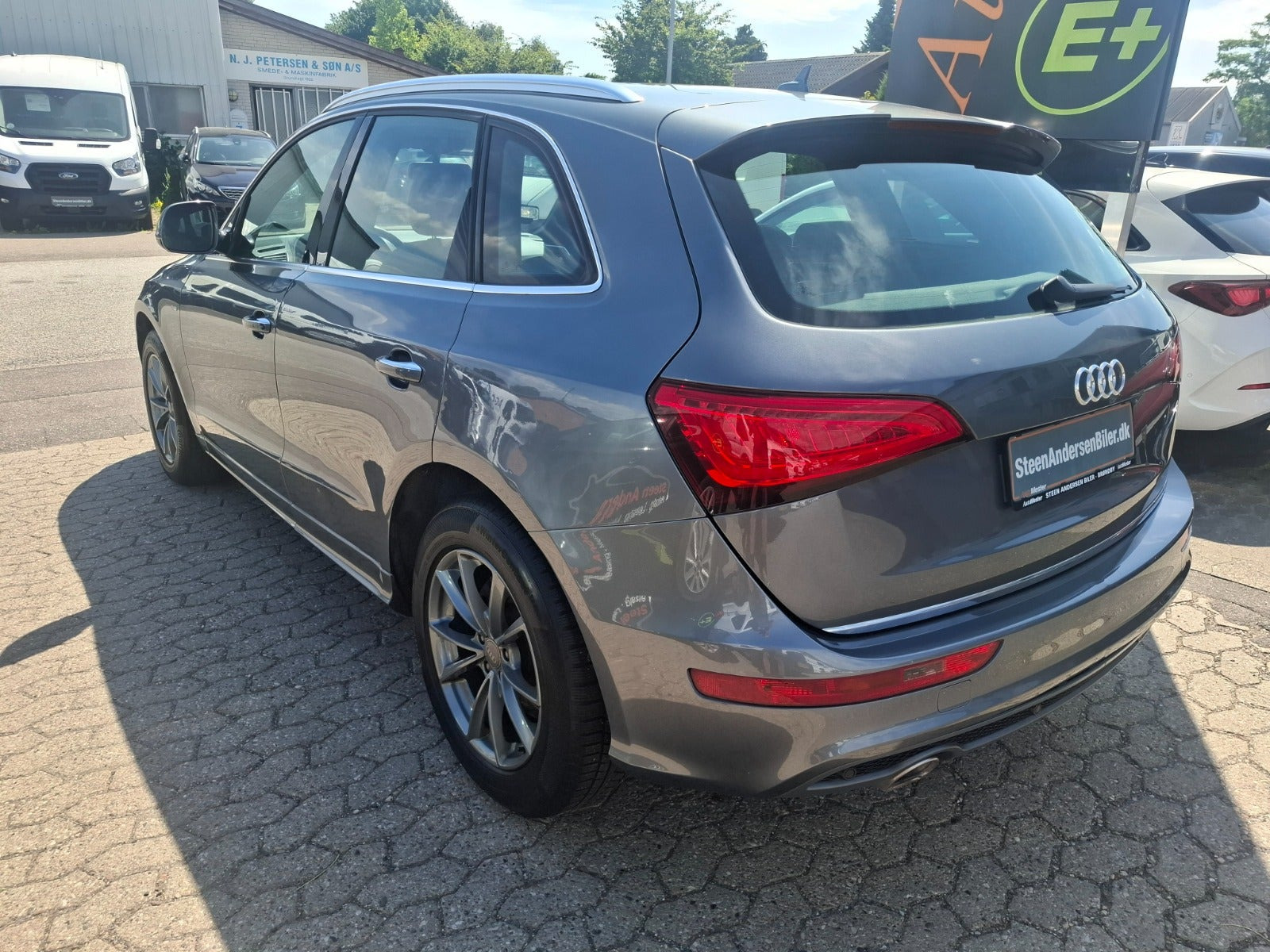 Grå Audi Q5 fra 2017