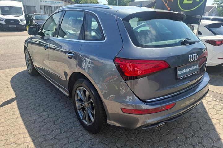 Grå Audi Q5 fra 2017