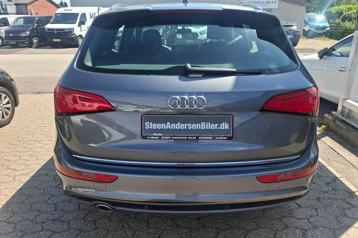 Grå Audi Q5 fra 2017