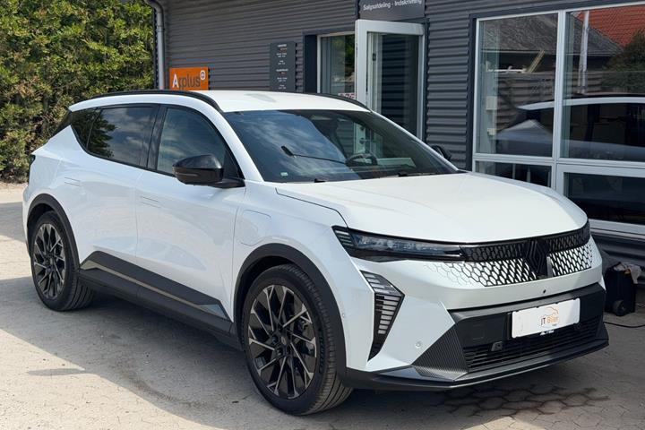 Hvid Renault Scenic E-Tech fra 2024