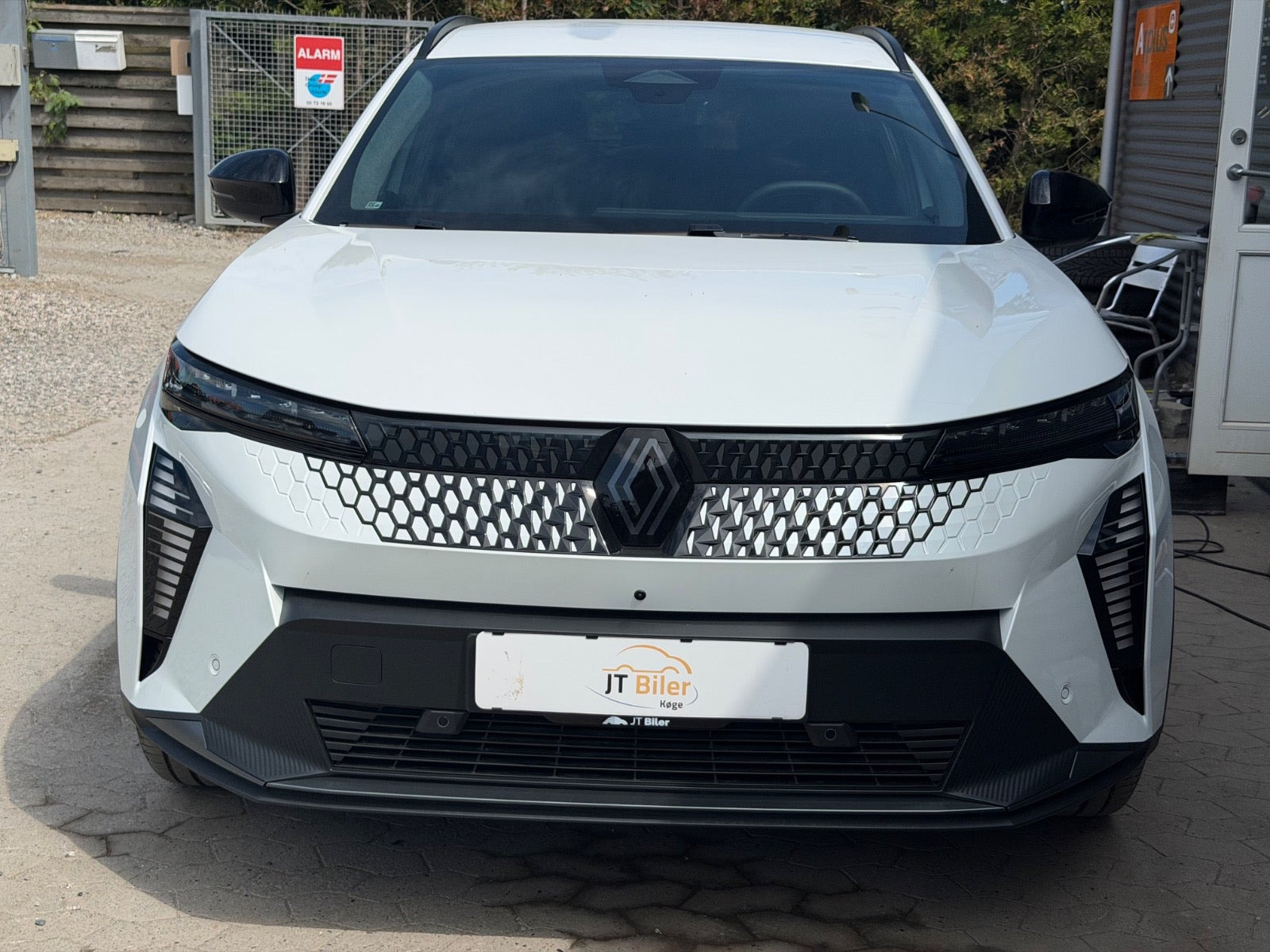 Hvid Renault Scenic E-Tech fra 2024