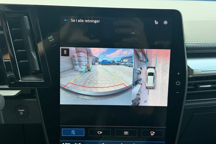 Hvid Renault Scenic E-Tech fra 2024