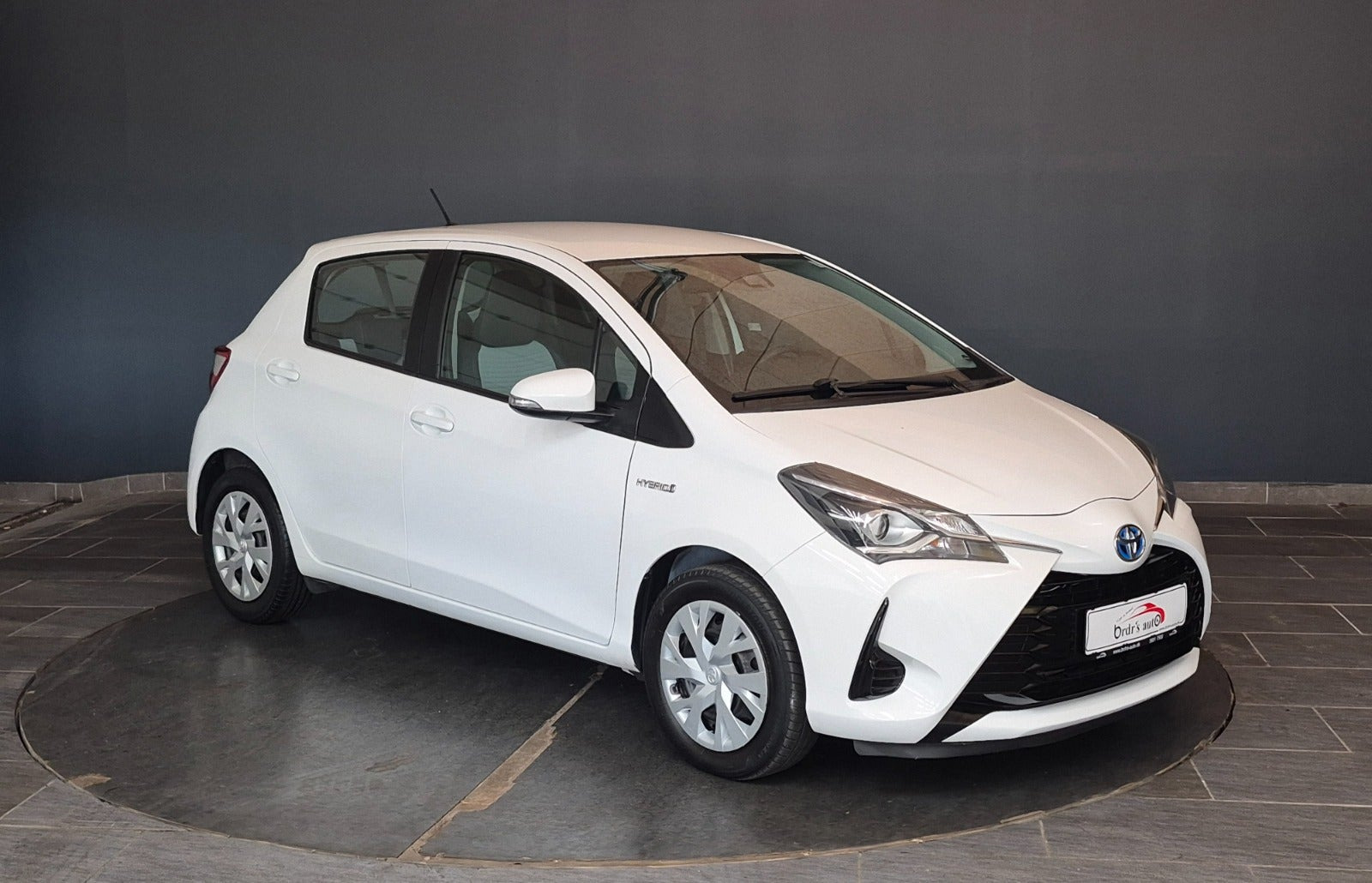 Hvid Toyota Yaris fra 2018