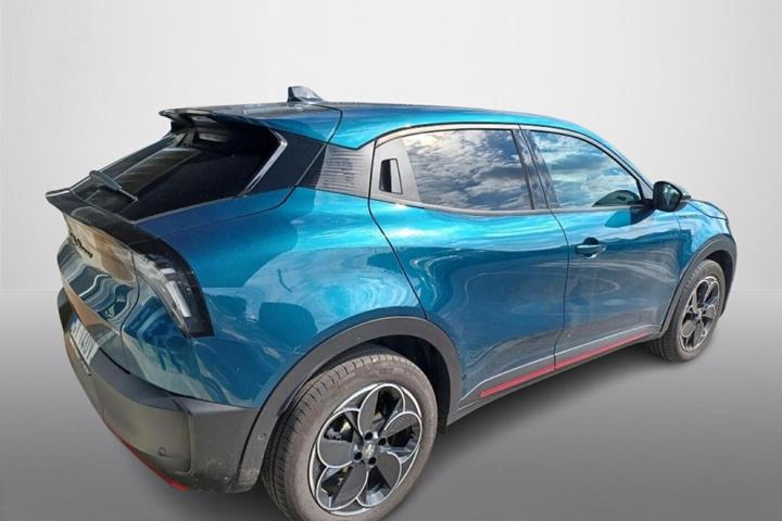 Blå Alfa Romeo Junior fra 2024
