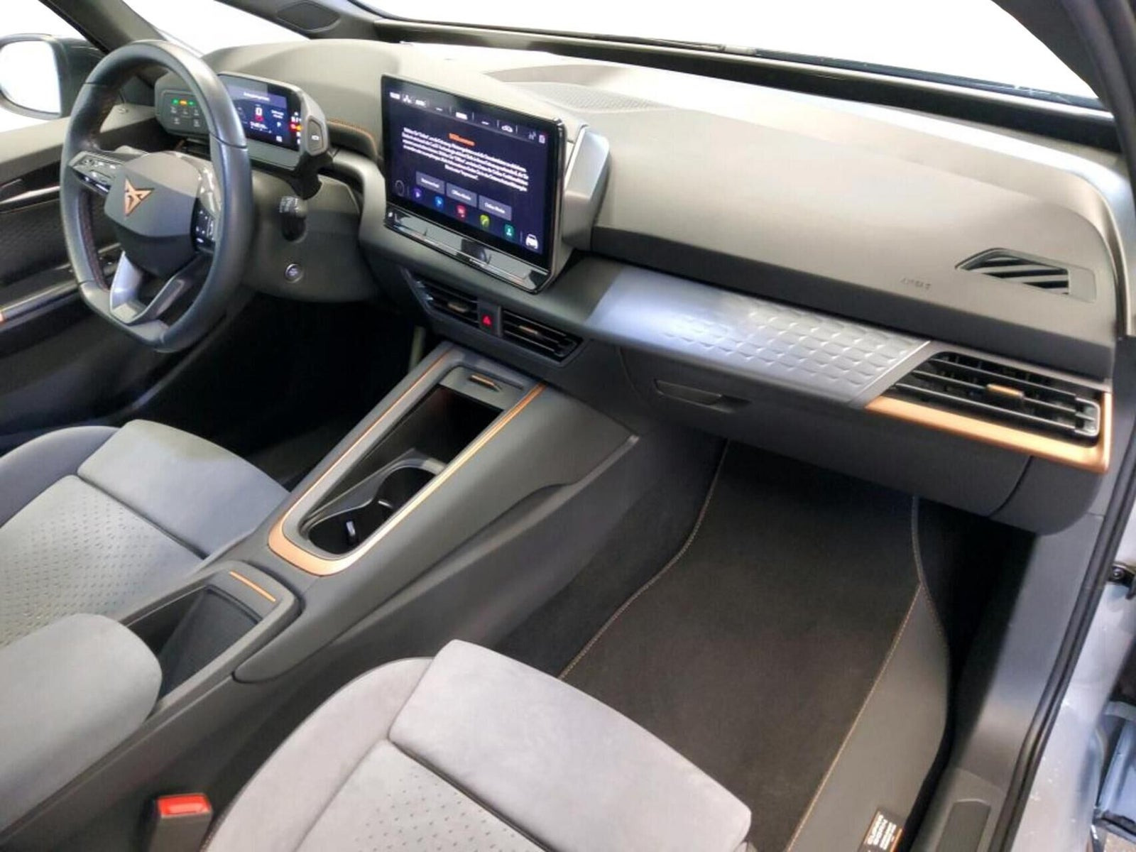 Grå Cupra Born fra 2024