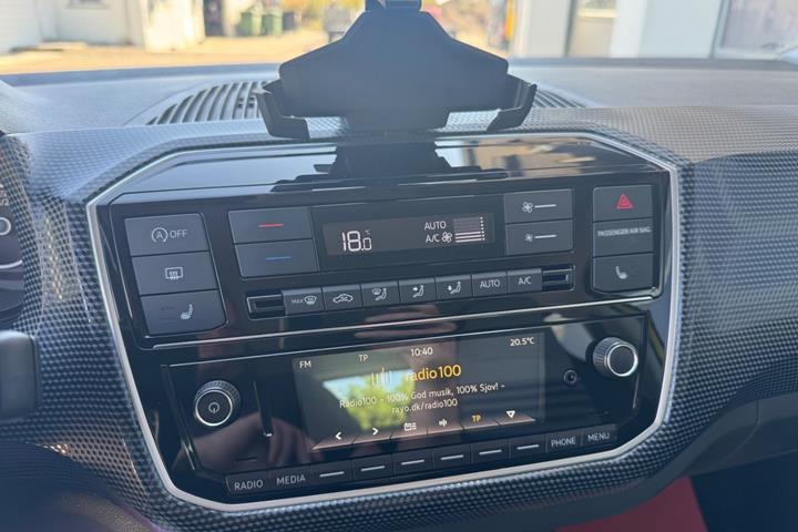 Gul VW UP! fra 2018