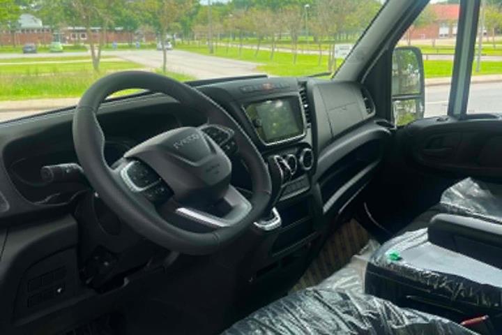 Hvid Iveco Daily fra 2026