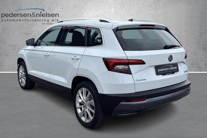 Hvid Skoda Karoq fra 2018