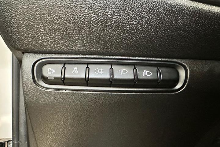 Hvid Fiat 500e fra 2023