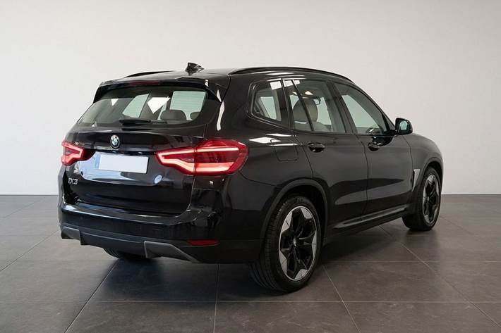 Sort BMW iX3 fra 2021