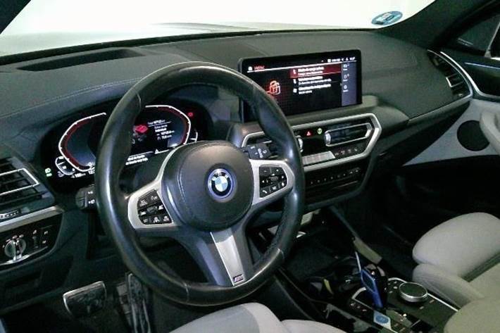 Sort BMW iX3 fra 2022