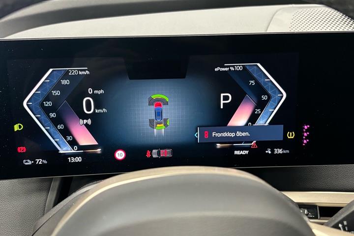 Blå BMW iX fra 2021