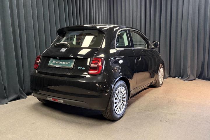 Sort Fiat 500e fra 2023
