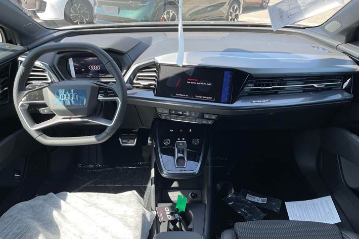 Sort Audi Q4 fra 2026