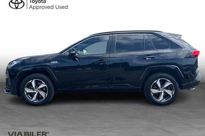 Sort Toyota RAV4 Plug-in fra 2021