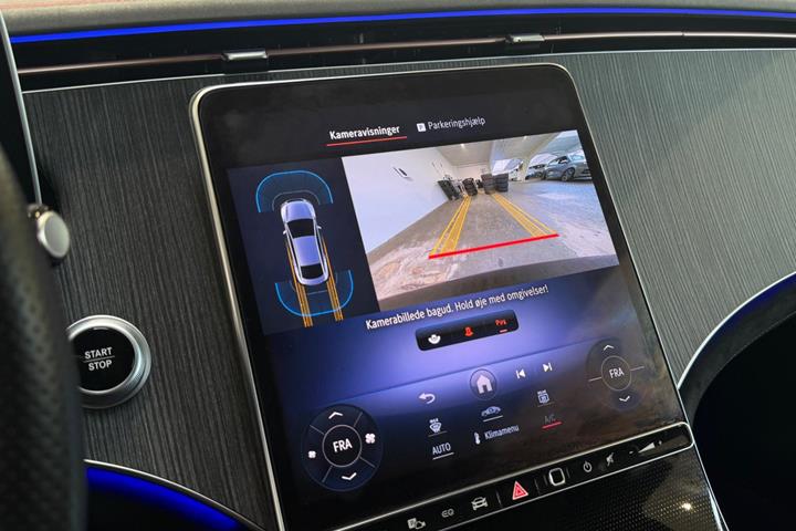 Grå Mercedes EQE350 fra 2024