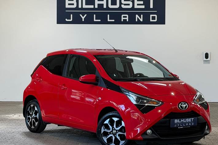 Rød Toyota Aygo fra 2020
