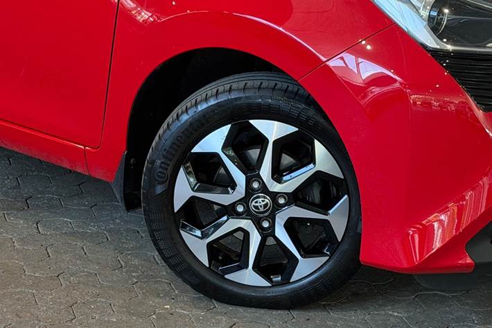 Rød Toyota Aygo fra 2020