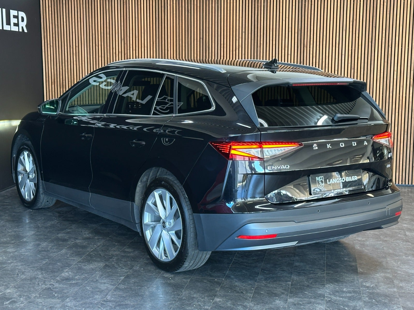 Sort Skoda Enyaq fra 2021
