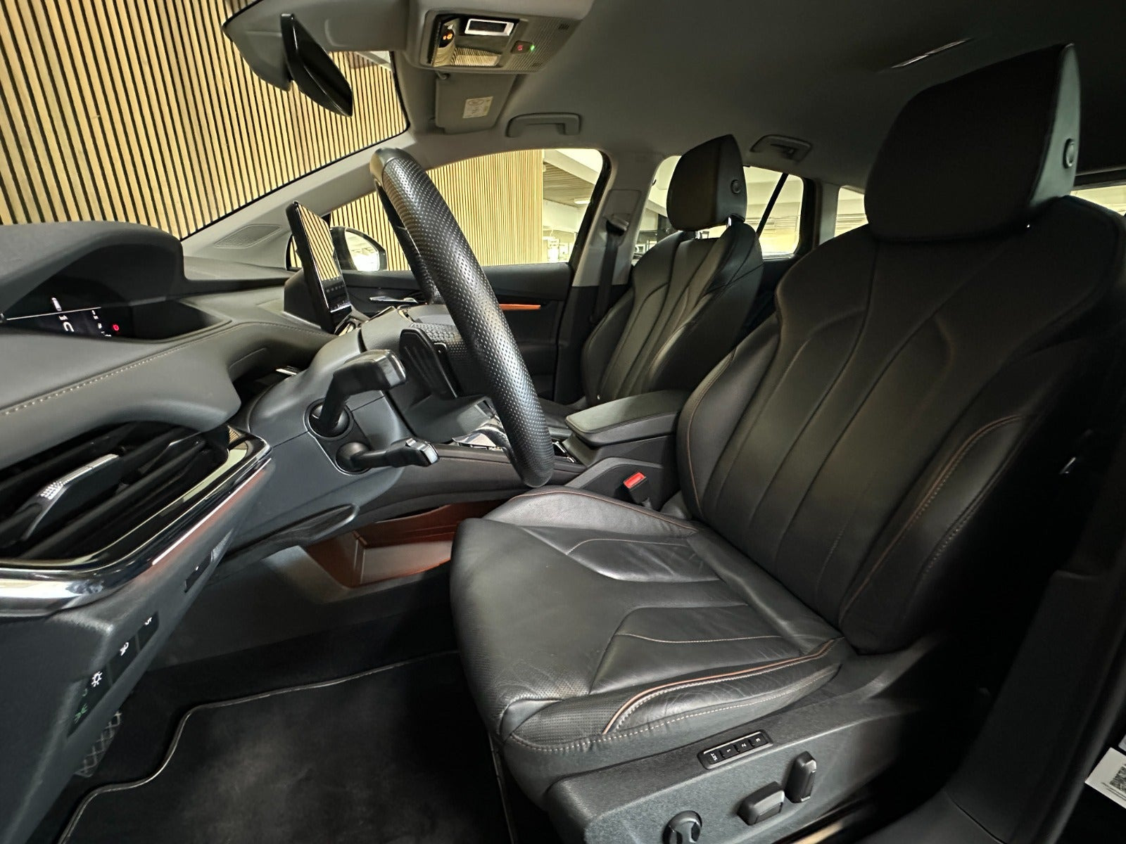 Sort Skoda Enyaq fra 2021