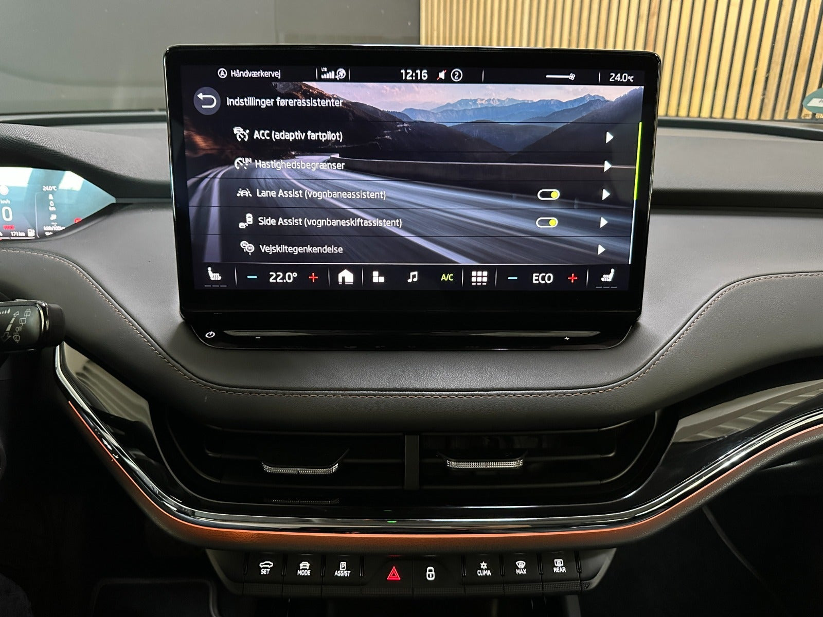 Sort Skoda Enyaq fra 2021