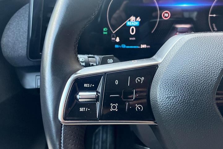 Hvid Renault Megane E-Tech fra 2023