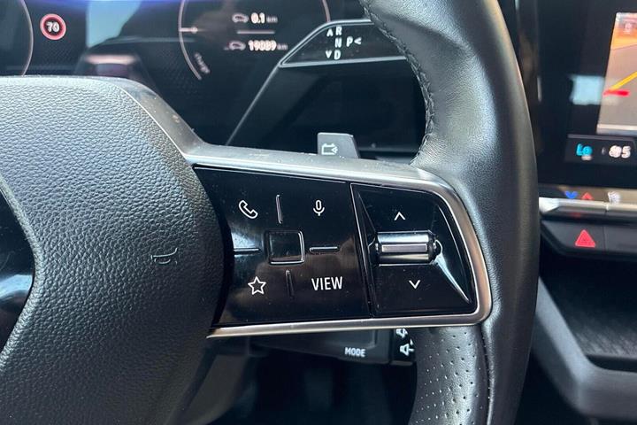 Hvid Renault Megane E-Tech fra 2023