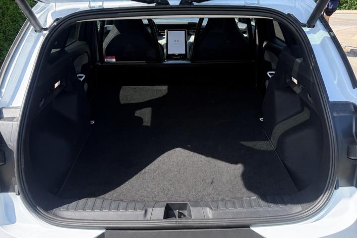 Hvid Ford Explorer fra 2025