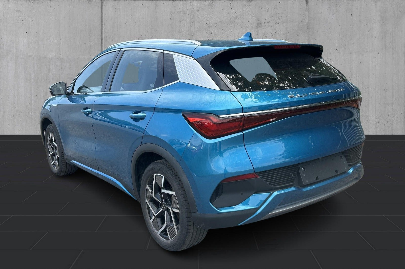 Blå BYD Atto 3 fra 2023