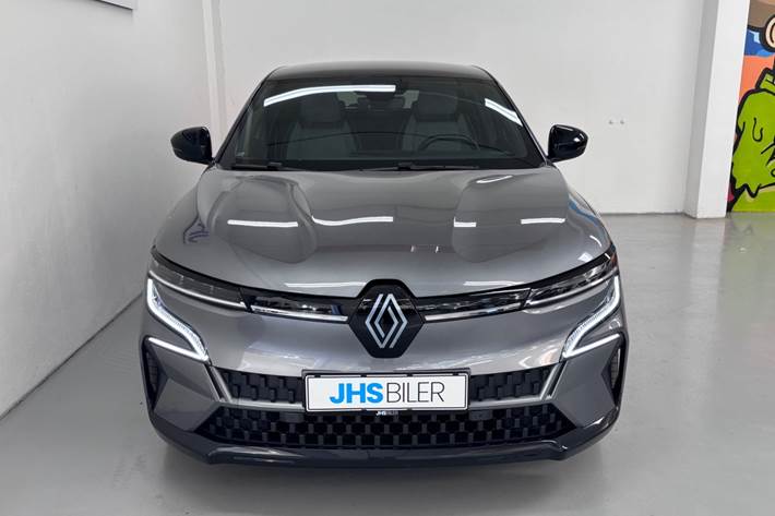 Grå Renault Megane E-Tech fra 2024