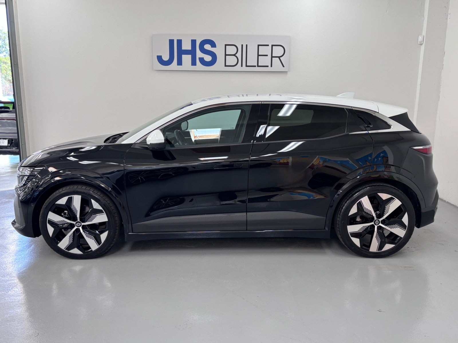 Sort Renault Megane E-Tech fra 2024