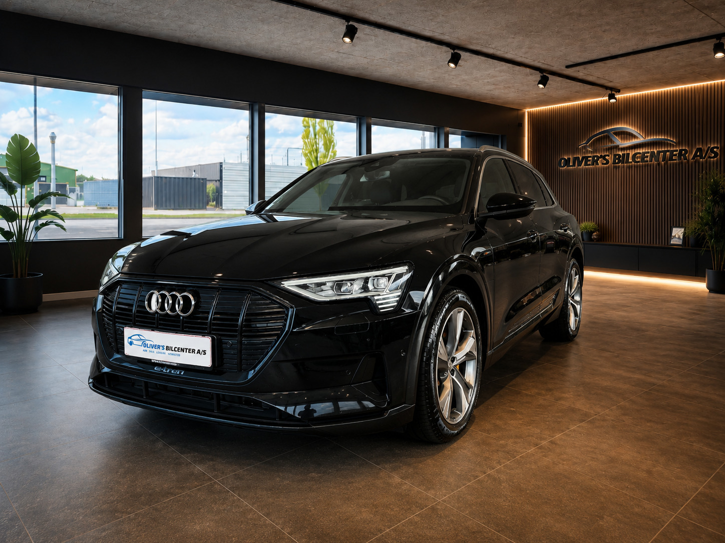 Sort Audi e-tron fra 2020