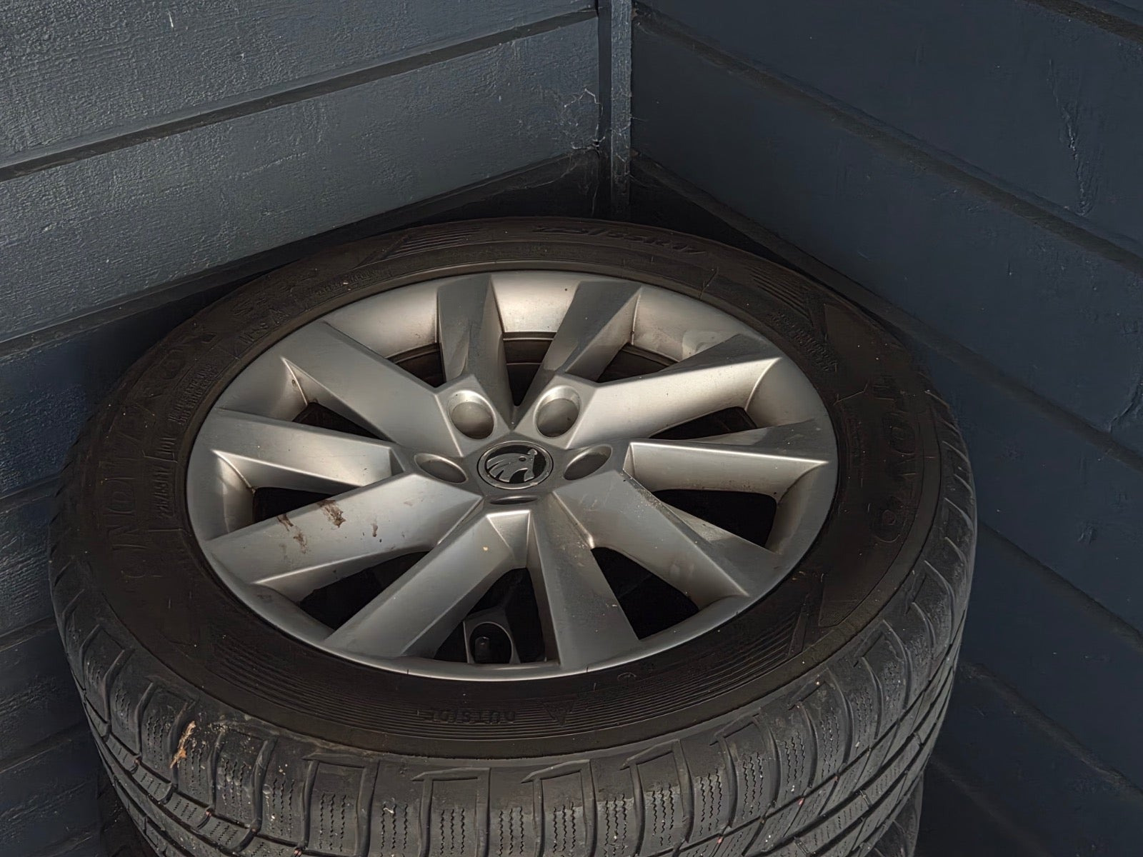 Hvid Skoda Superb fra 2020