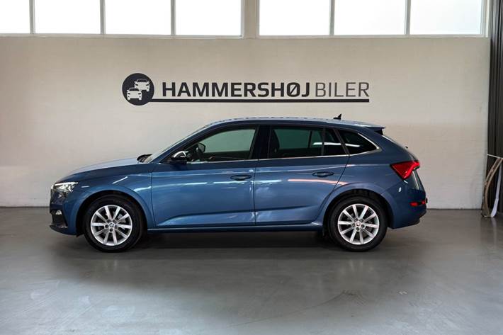 Blå Skoda Scala fra 2020