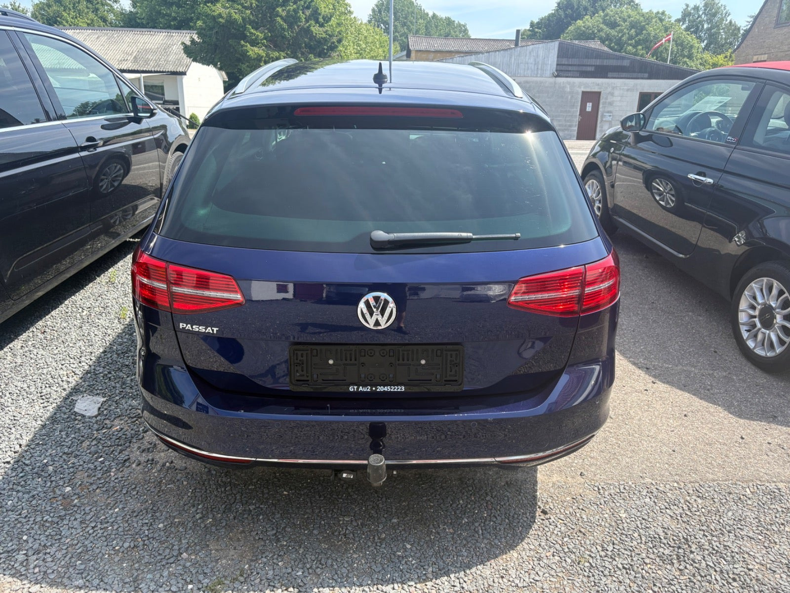 Blå VW Passat fra 2018
