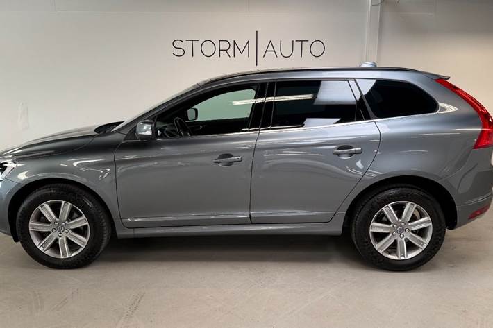 Grå Volvo XC60 fra 2016