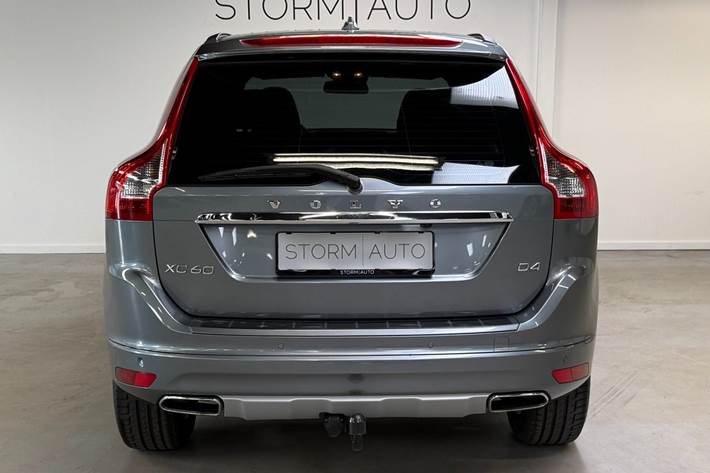 Grå Volvo XC60 fra 2016