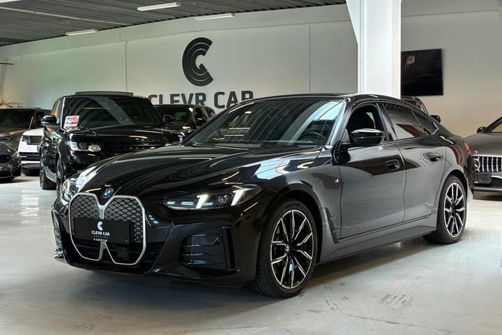 Sort BMW i4 fra 2025 set udefra
