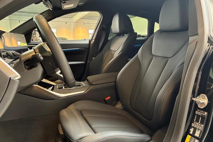 Sort BMW i4 fra 2025
