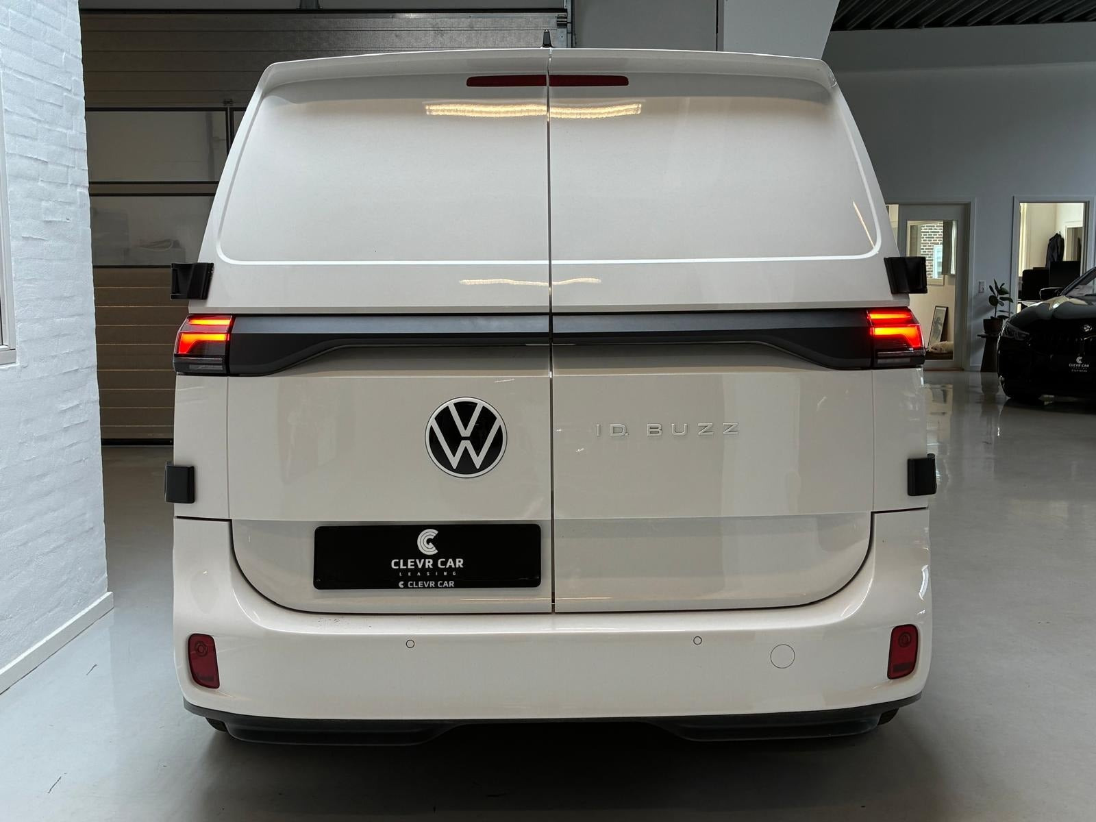 Hvid VW ID.Buzz fra 2023
