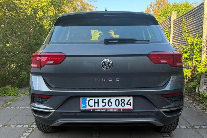 Grå VW T-Roc fra 2019