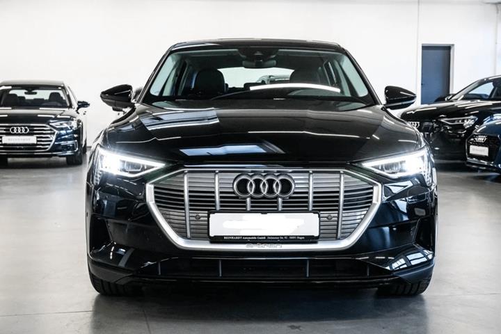 Sort Audi e-tron fra 2022