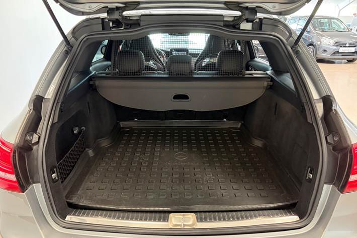 Sort Mercedes C63 fra 2015
