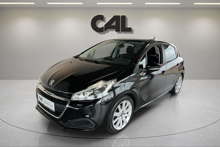 Sort Peugeot 208 fra 2015 set udefra