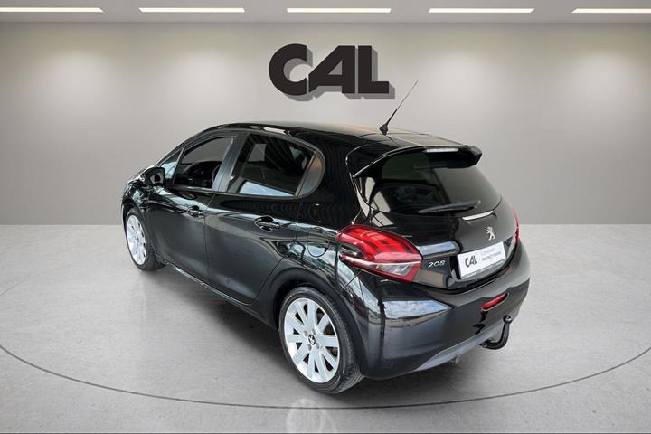 Sort Peugeot 208 fra 2015