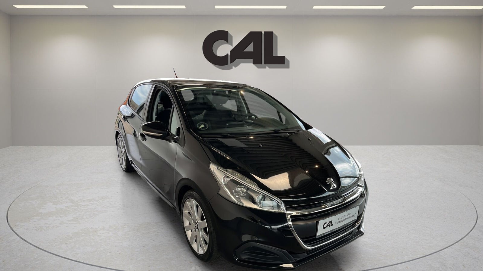 Sort Peugeot 208 fra 2015