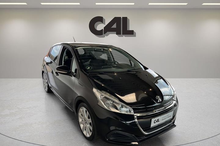 Sort Peugeot 208 fra 2015