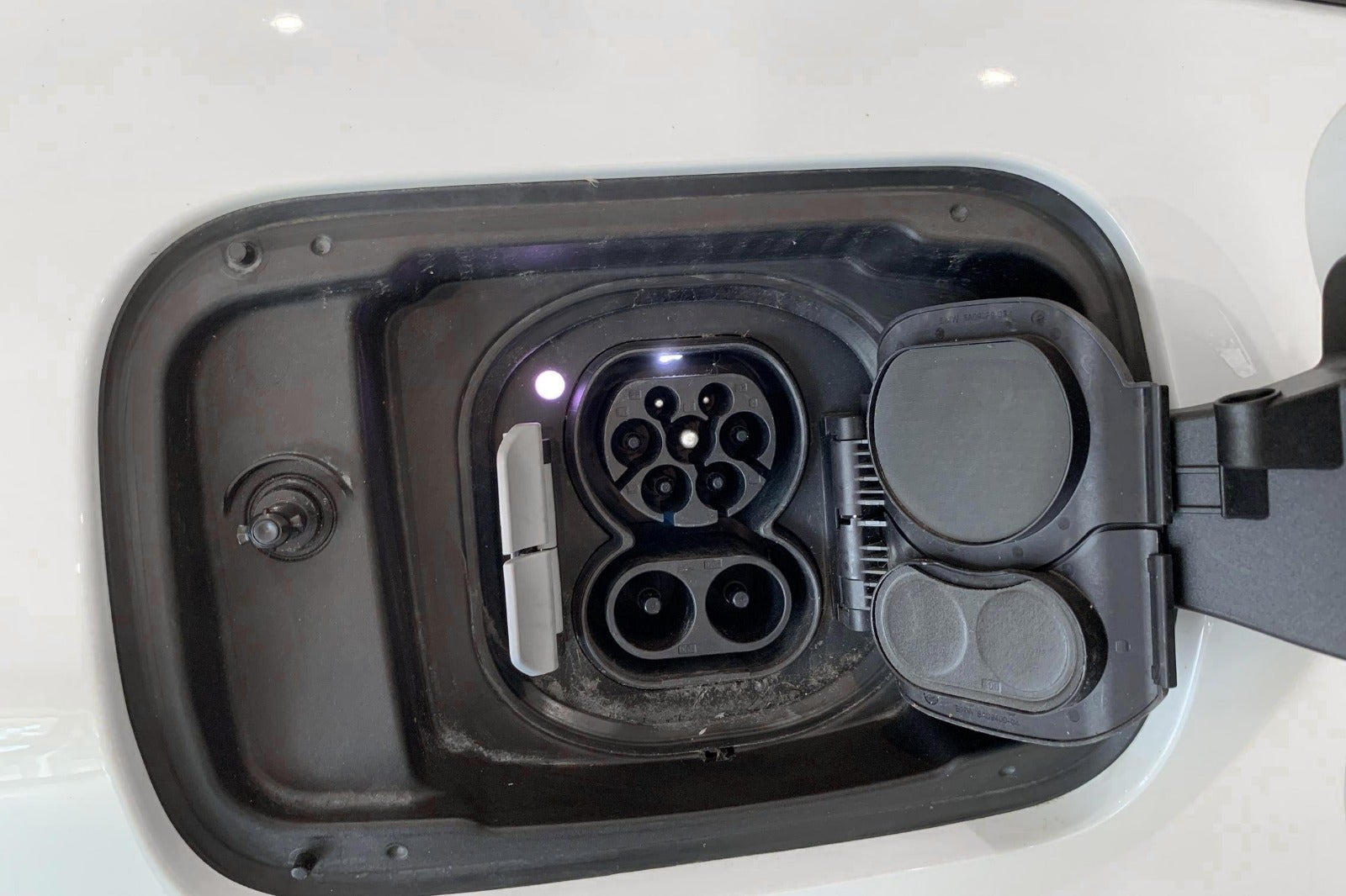 Hvid BMW i4 fra 2024